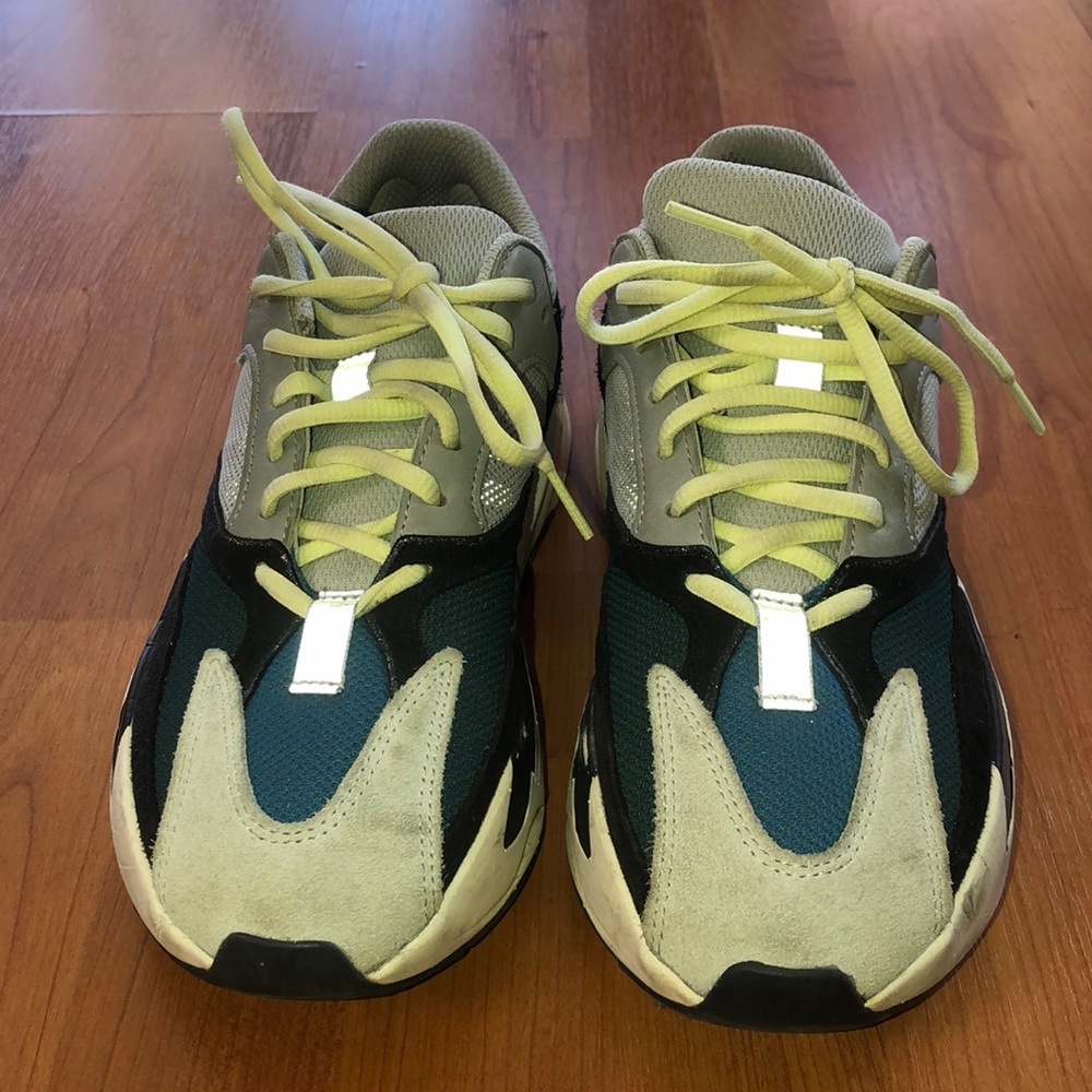 Yeezy Boost 700